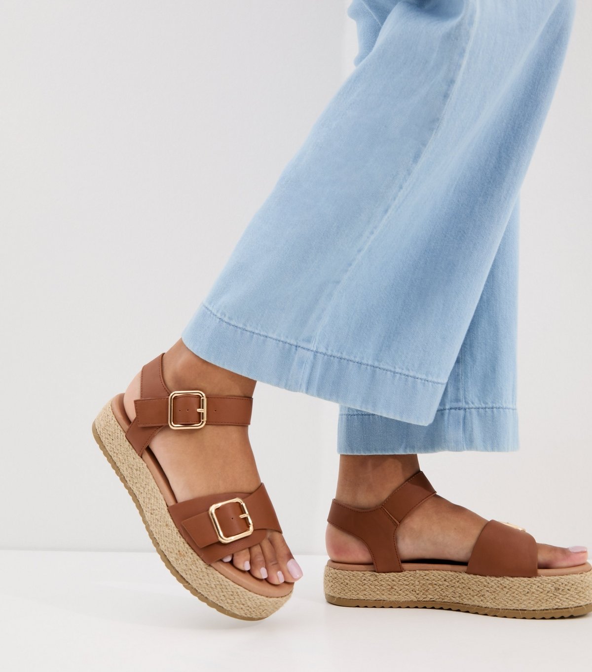 New Look Women's Wide Fit Tan Faux Leather Buckled Strap Flatform Sandals Vegan New Look - 2