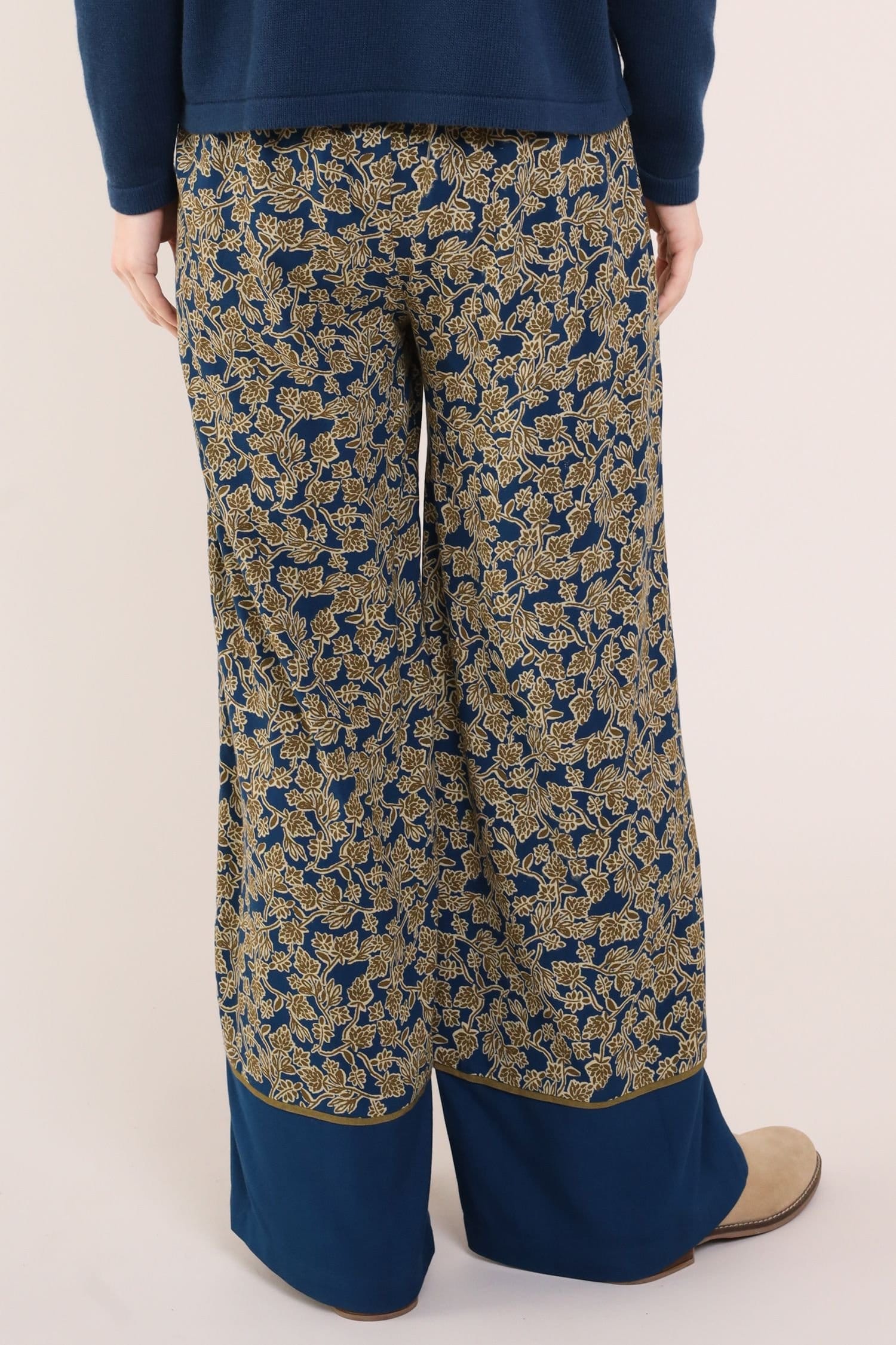 Nomads Clothing Nomads Clothing Women's Viscose Contrast Hem Trousers in Khaki - 4