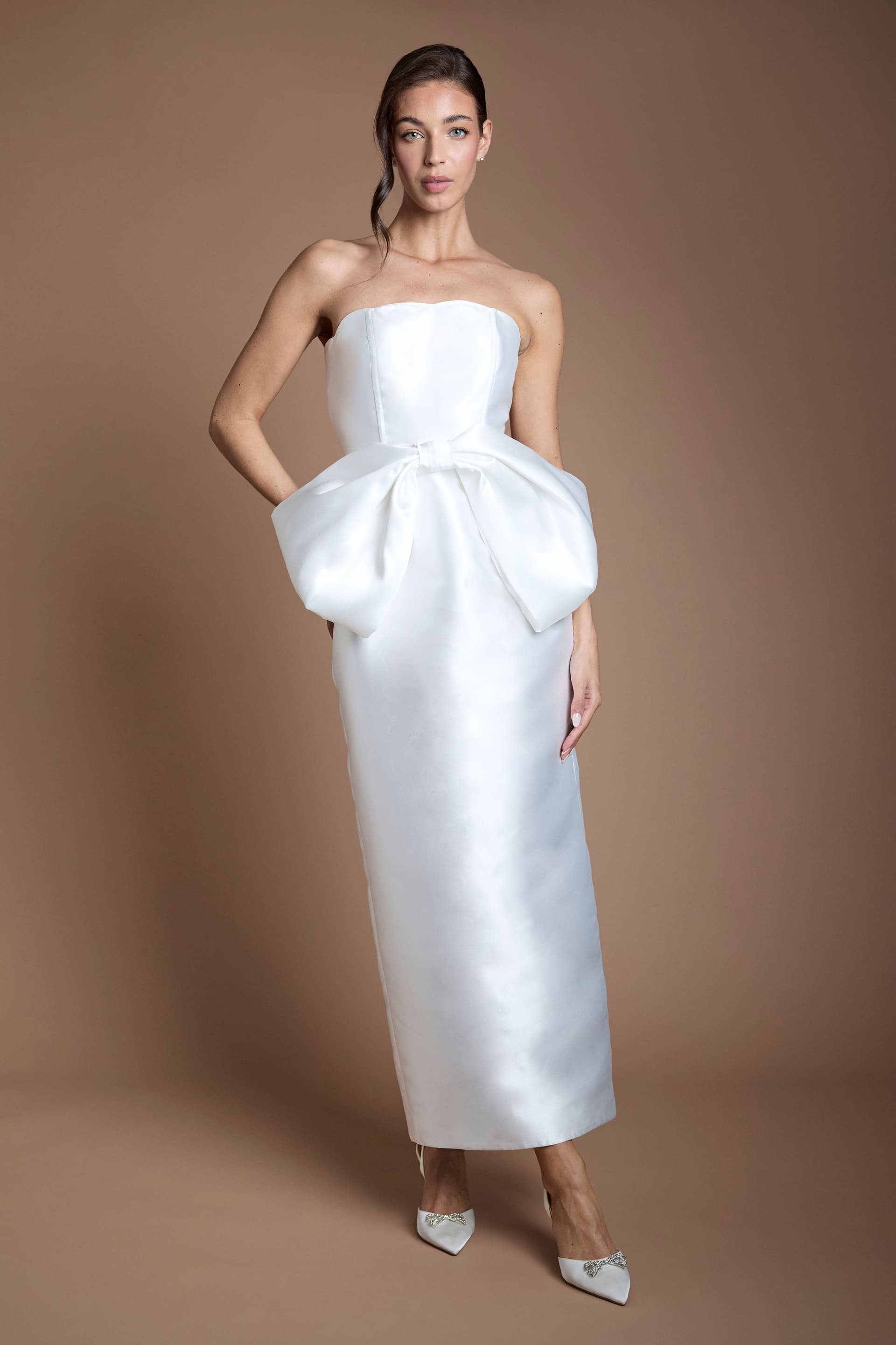 Coast Coast Women's Statement Bow Scallop Wedding Dress in Ivory