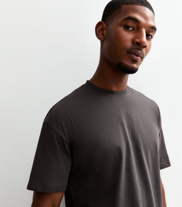 New Look Men's Dark Grey Oversized Crew Neck T-Shirt New Look - 2