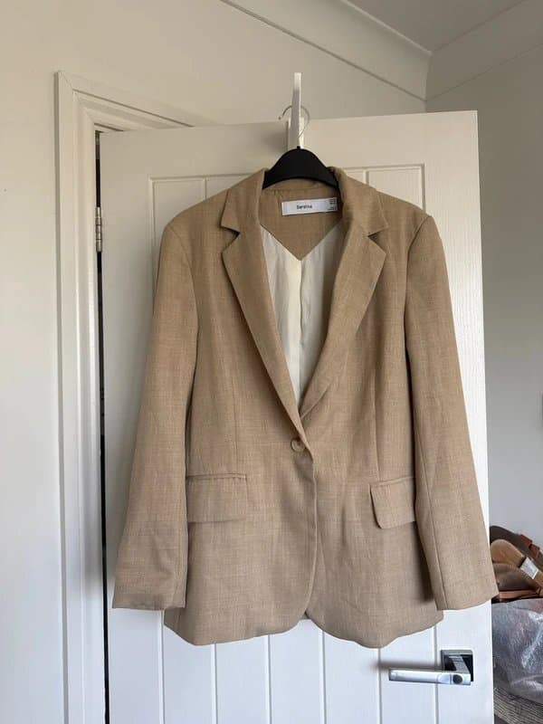 Bershka Bershka blazer size 6