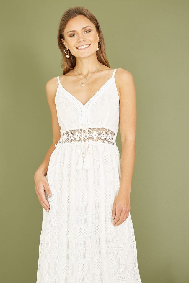 Yumi Yumi Women's White Lace Midi Sundress With Tassel Tie & Ruched Back - 3