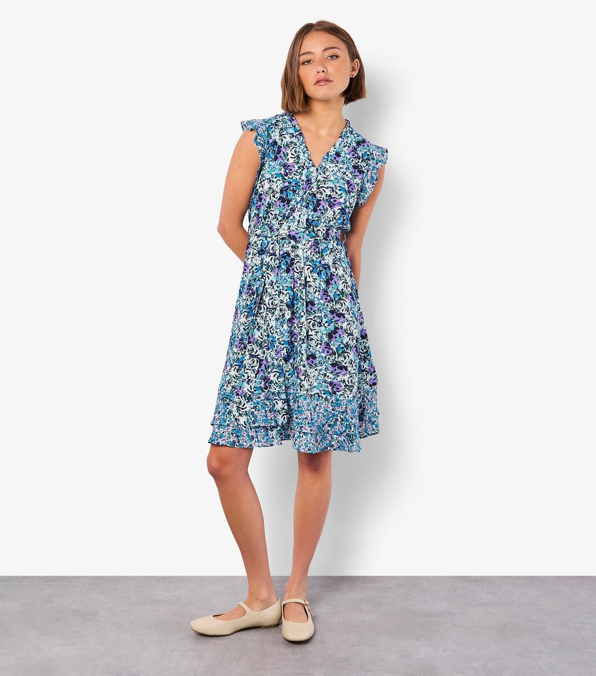 Apricot Women's Blue Floral Print V-Neck Dress Apricot New Look - 2