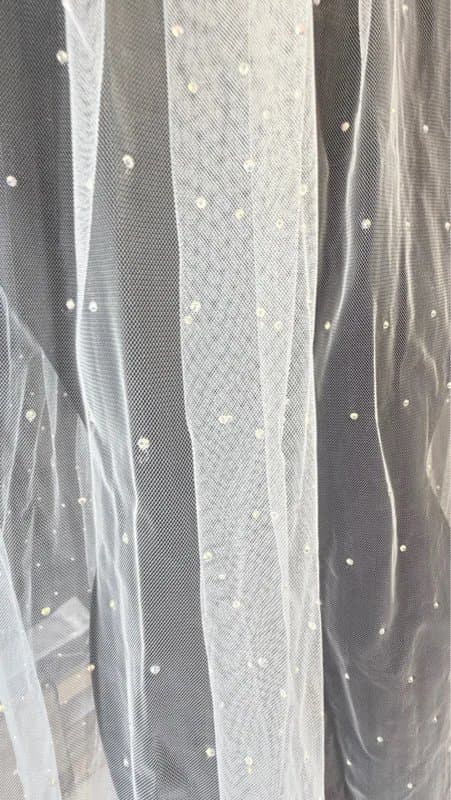 Wedding Single tier ivory veil with scattered rhinestones chapel/floor length