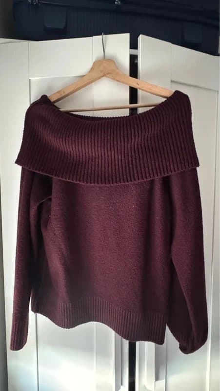 New Look New Look burgundy off the shoulder knitted jumper