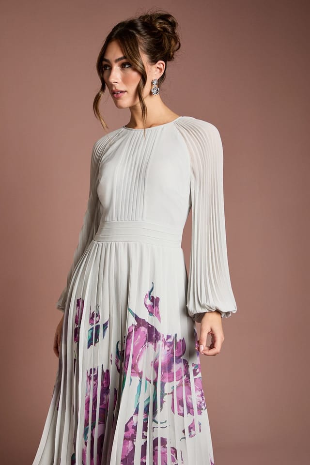 Coast Coast Women's Placement Print Pleat Dress in Sage - 2