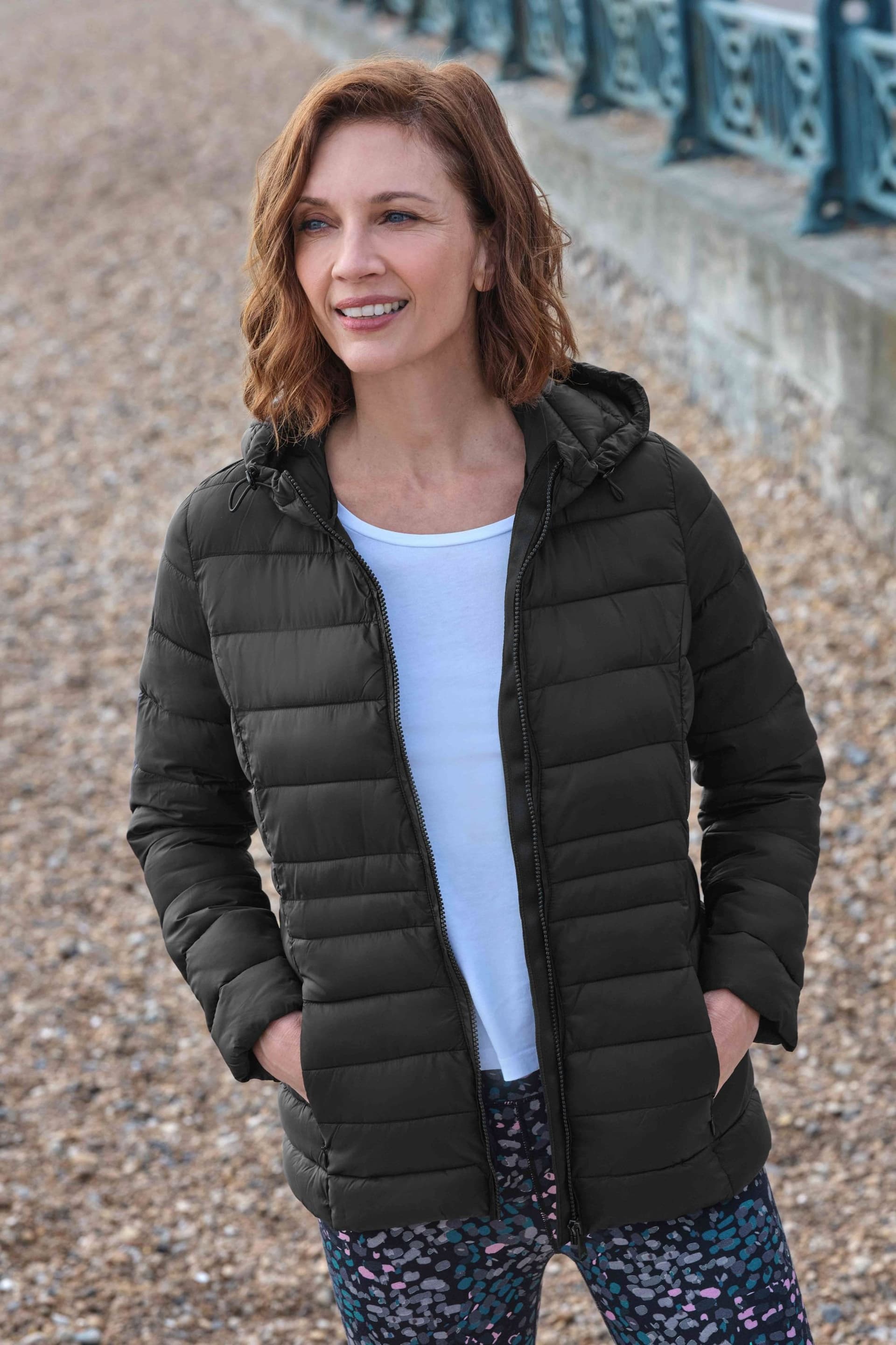 WoolOvers WoolOvers Women's Suffolk Hooded Puffer Jacket in Black