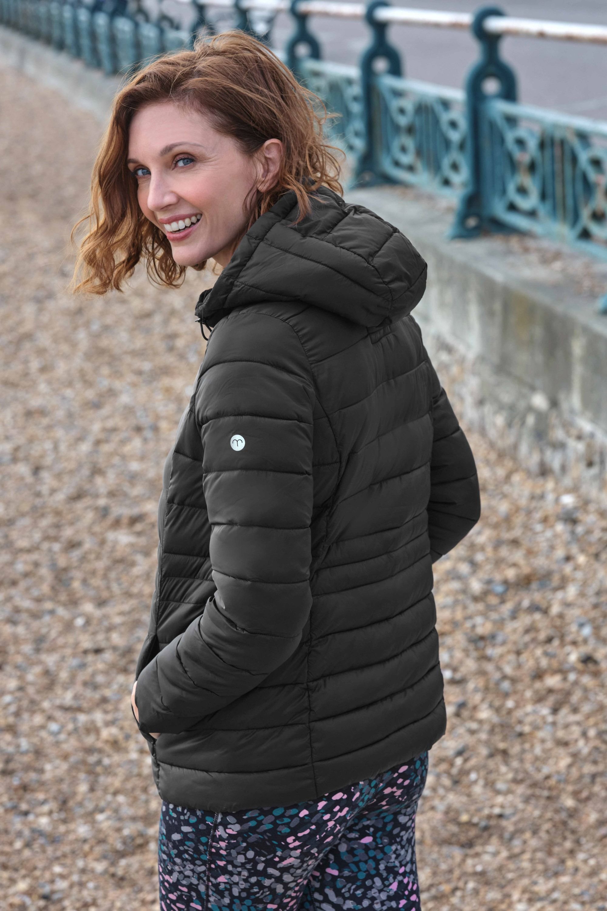 WoolOvers WoolOvers Women's Suffolk Hooded Puffer Jacket in Black - 4