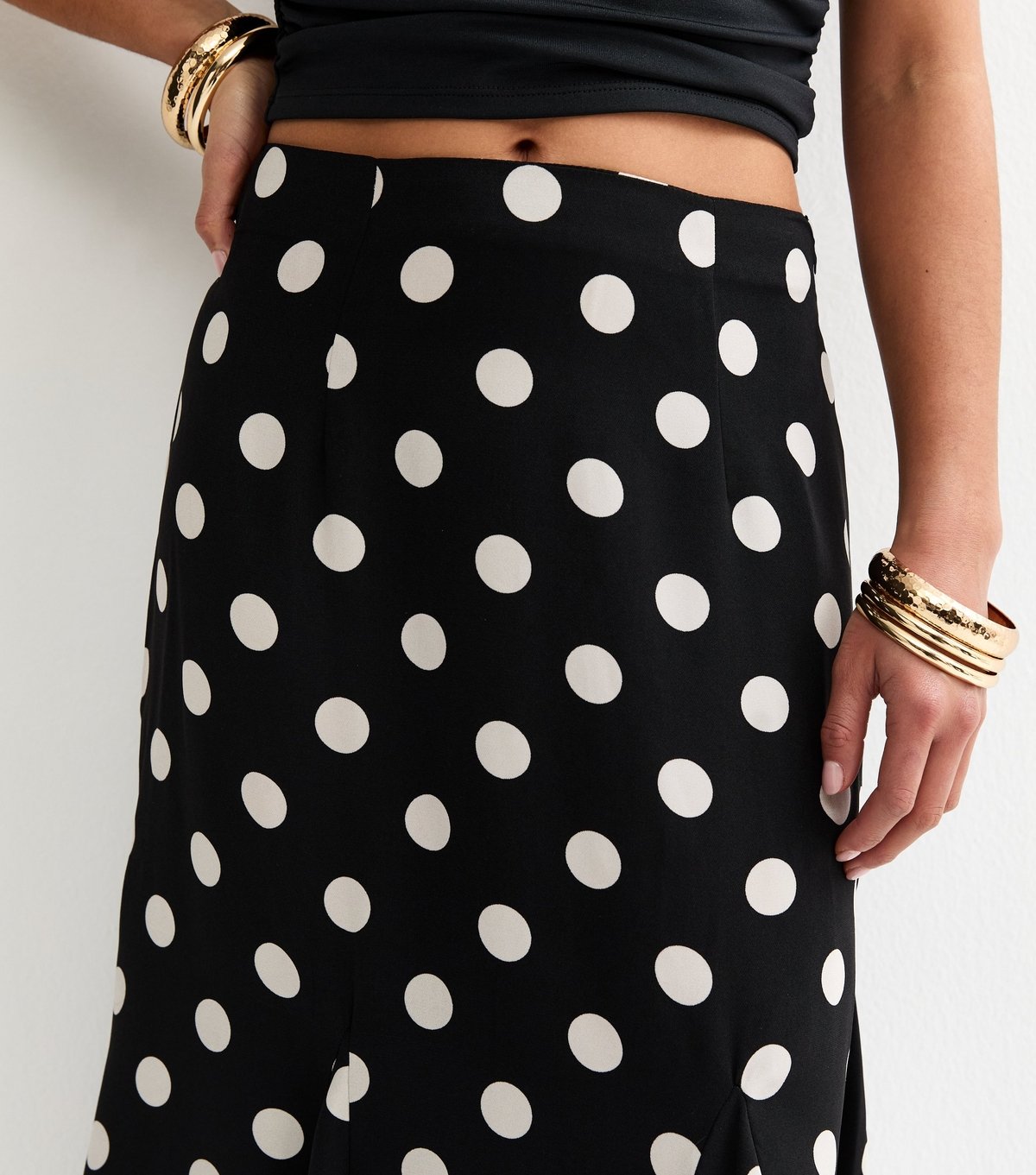 New Look Women's Petite Black Polka Dot Flared Godet Midi Skirt New Look - 2
