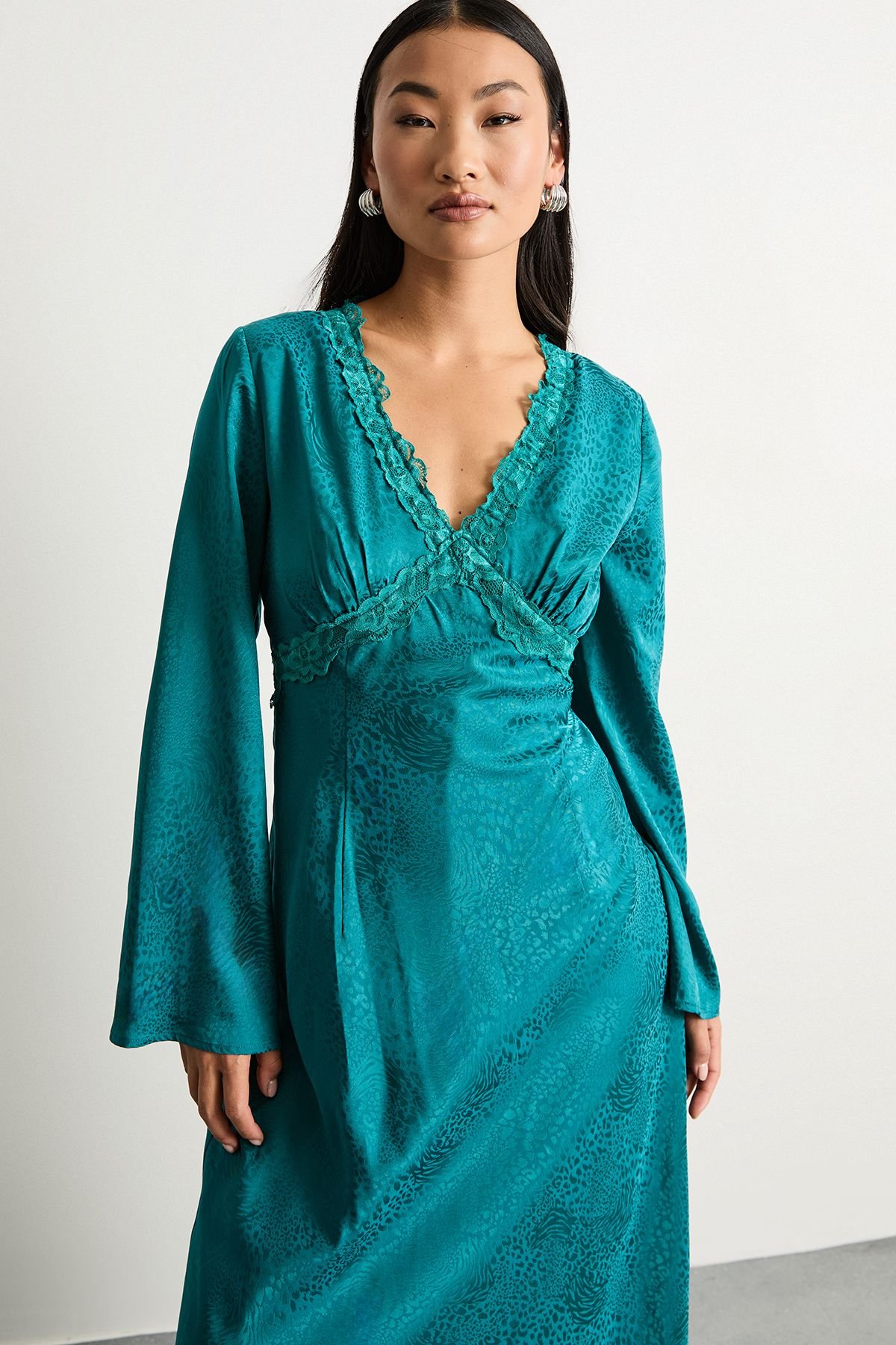 Warehouse Warehouse Women's Petite Satin Jacquard Lace Insert Godet Midi Dress in Teal - 4