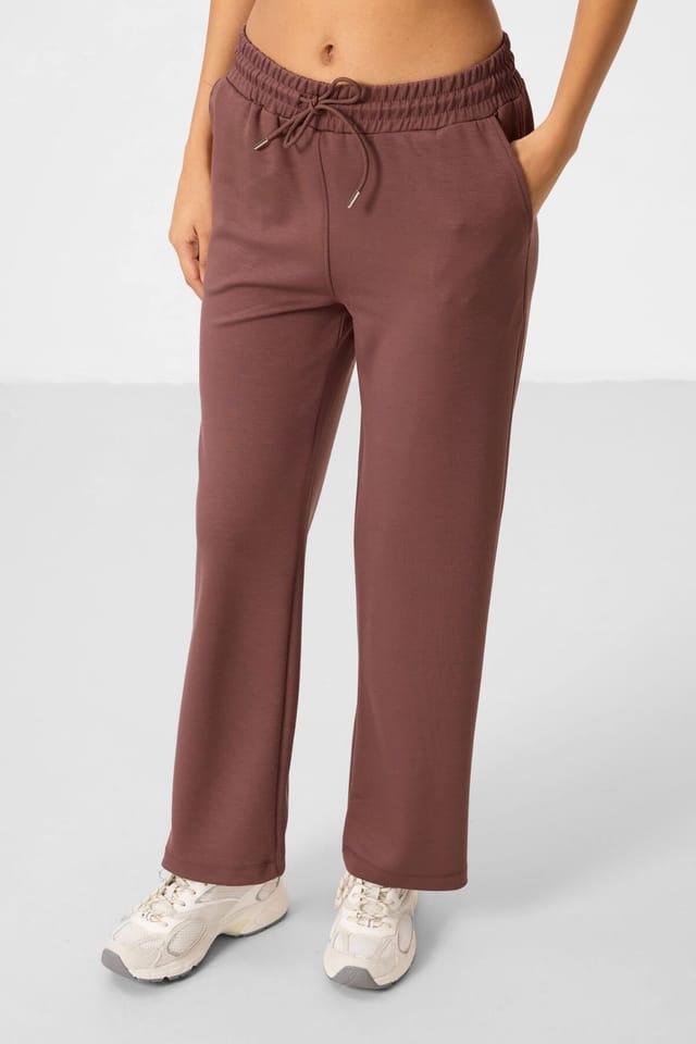 Tommy Life Tommy Life Women's Oversized Hooded Sweatshirt & Wide-Leg Pants Set in Brown - 2