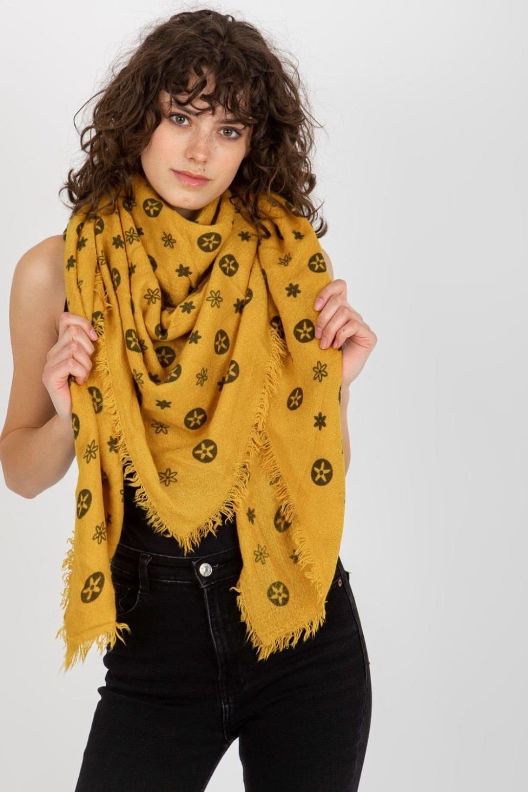 Love Lace Love Lace Women's Yellow Graphic Pattern Neckerchief Sling Scarf