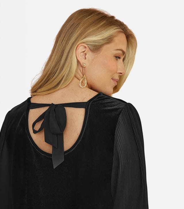 Yumi Women's Black Velvet Long Sleeved Tunic Dress Yumi New Look - 3