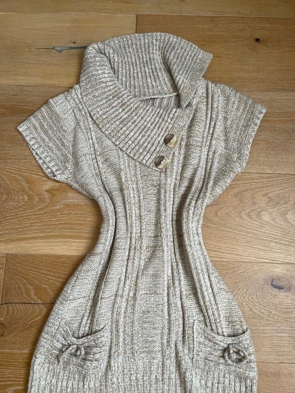 Quiz y2k 2000s jane norman lookalike QUIZ knit long top pockets buttons layered neckline