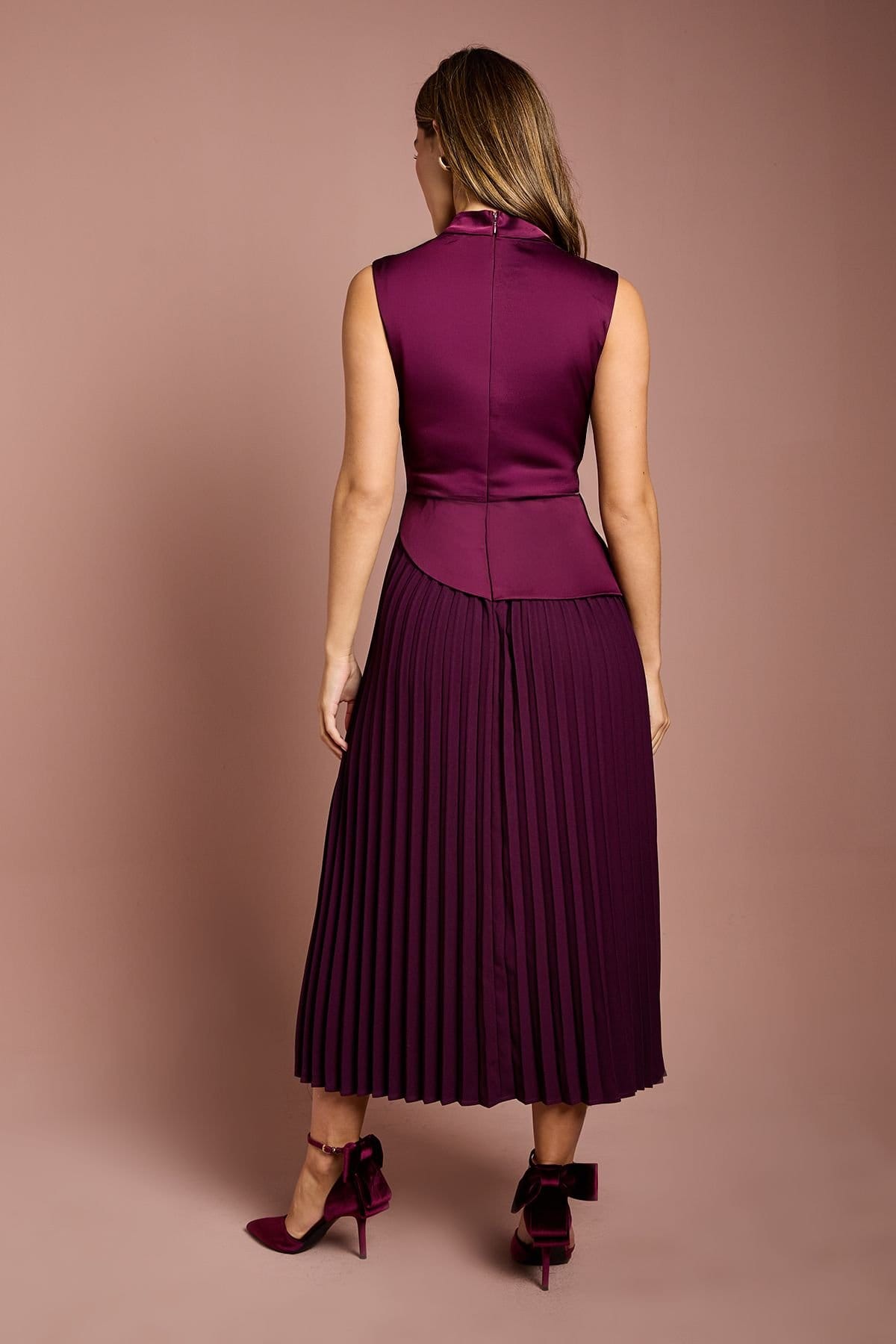 Coast Coast Women's Drape High Neck Pleated Skirt Midi Dress in Fig - 4