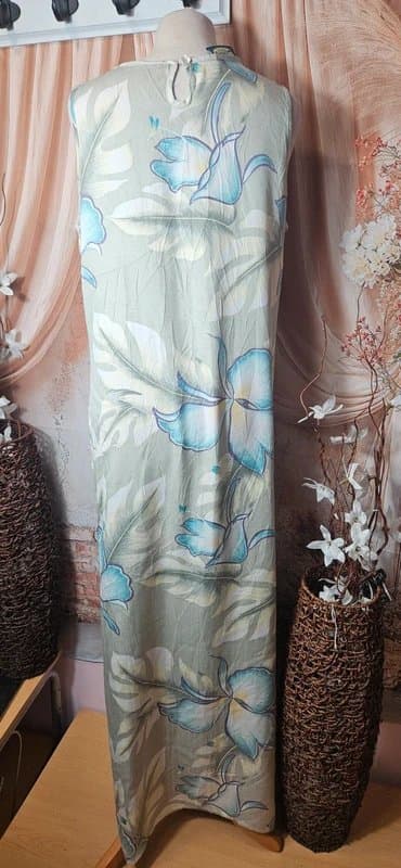 Tommy Bahama Tommy Bahama 100% silk tropical maxi dress medium