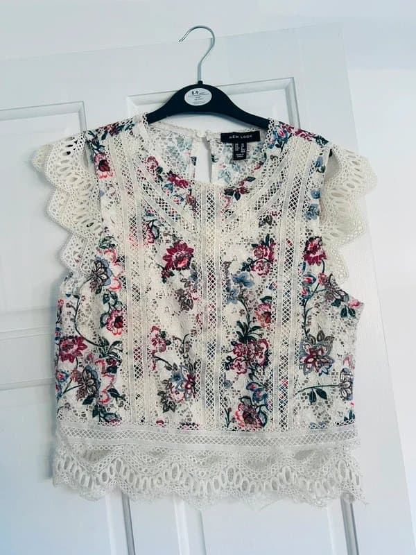 New Look New look sleeves lacy top