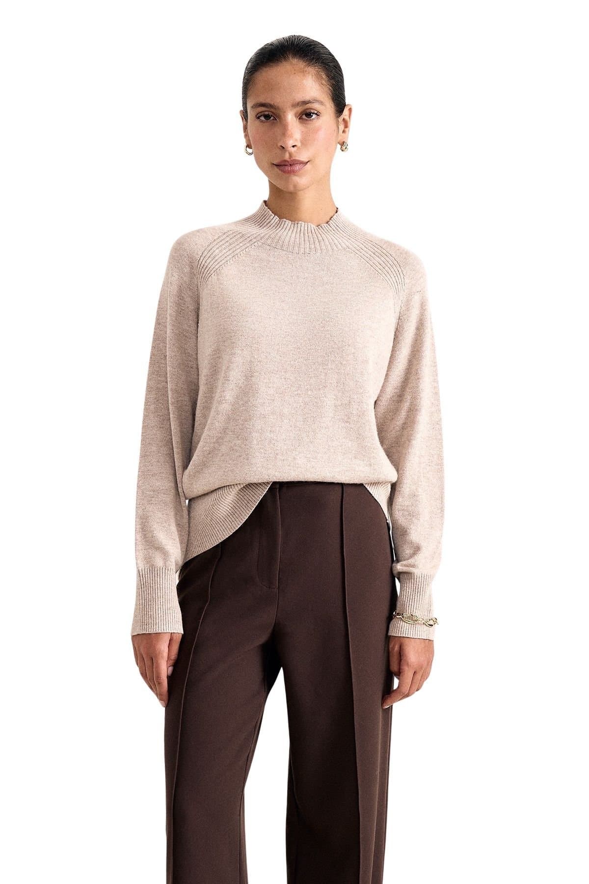 Phase Eight Phase Eight Women's Ashleigh Jumper in Light Beige