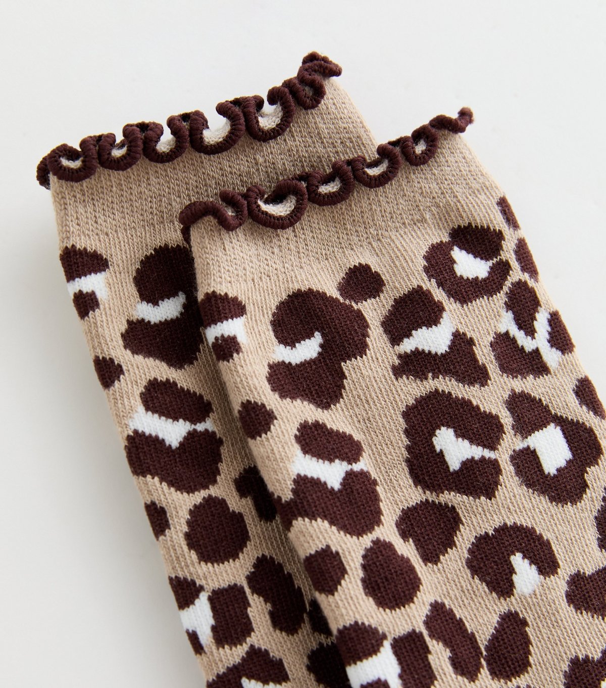 New Look Brown Ribbed Leopard Lettuce Frill Ankle Socks New Look - 2