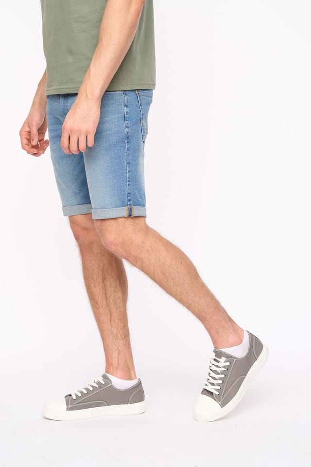 Duck&Cover Duck&Cover Men's Zeki Shorts in Light Blue - 3