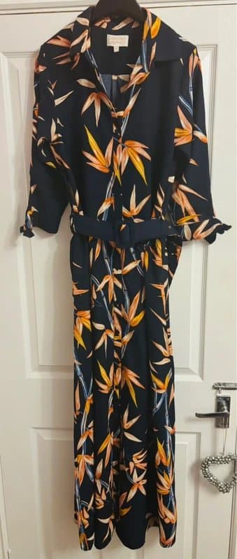 Dancing Leopard Dancing leopard plunge shirt dress wedding party holiday work statement 14-16 same day post