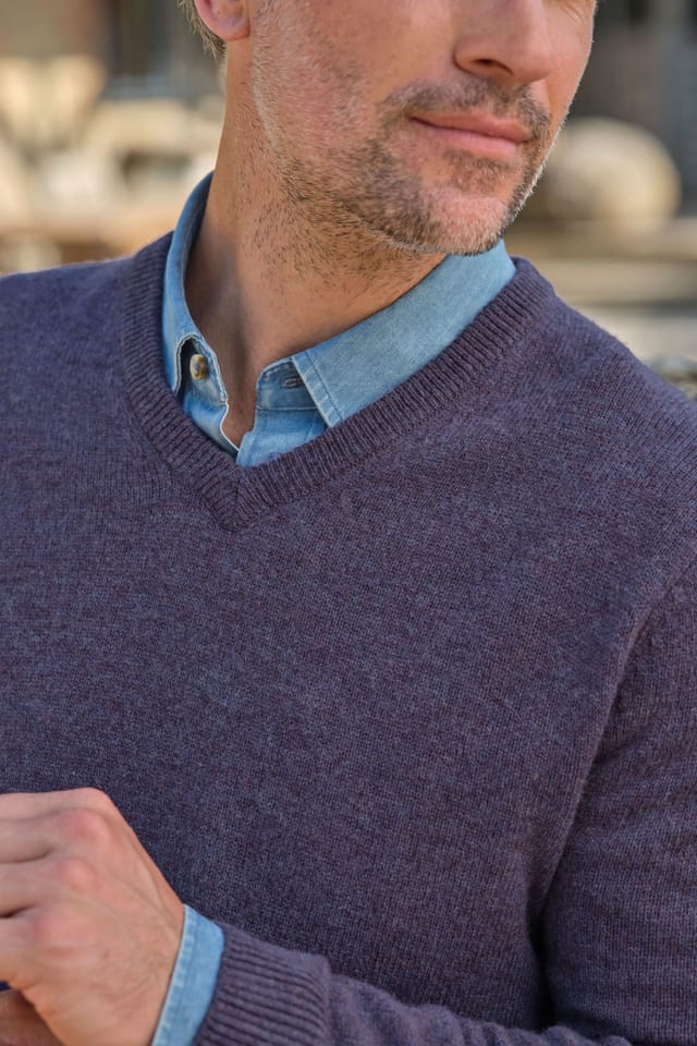 WoolOvers WoolOvers Men's 100% Wool V Neck Jumper in Purple - 2
