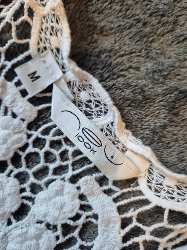 New Look Y2k white crotchet waistcoat size M new look