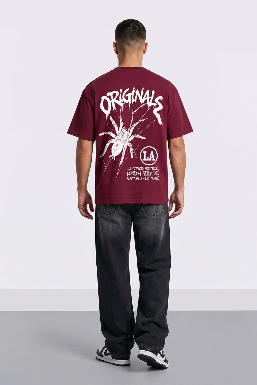 LONDON ATTITUDE LONDON ATTITUDE Men's Originals Oversized Heavyweight Spider Graphic T-Shirt in Burgundy