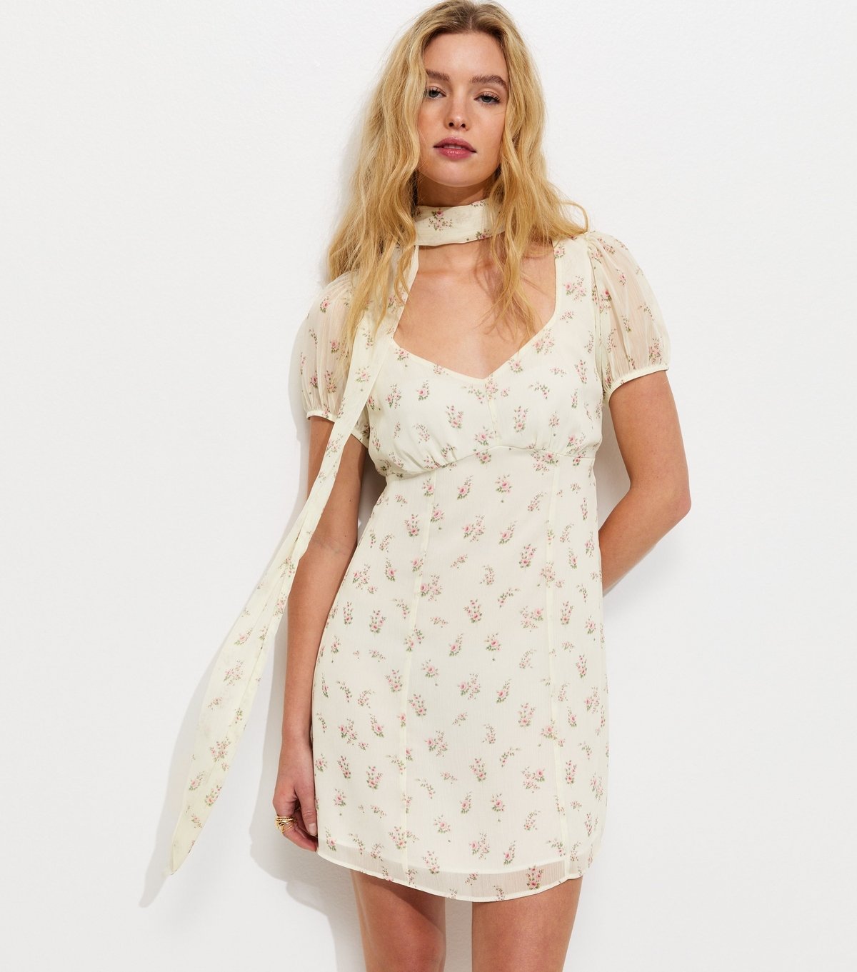 New Look Women's Cream Chiffon Floral Mini Dress with Scarf New Look - 2