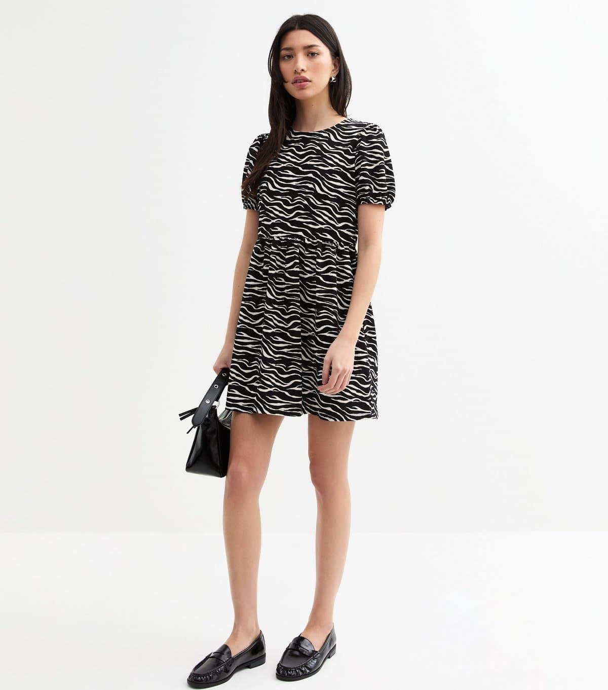 New Look Women's Black Crinkle Texture Zebra Print Mini Smock Dress New Look