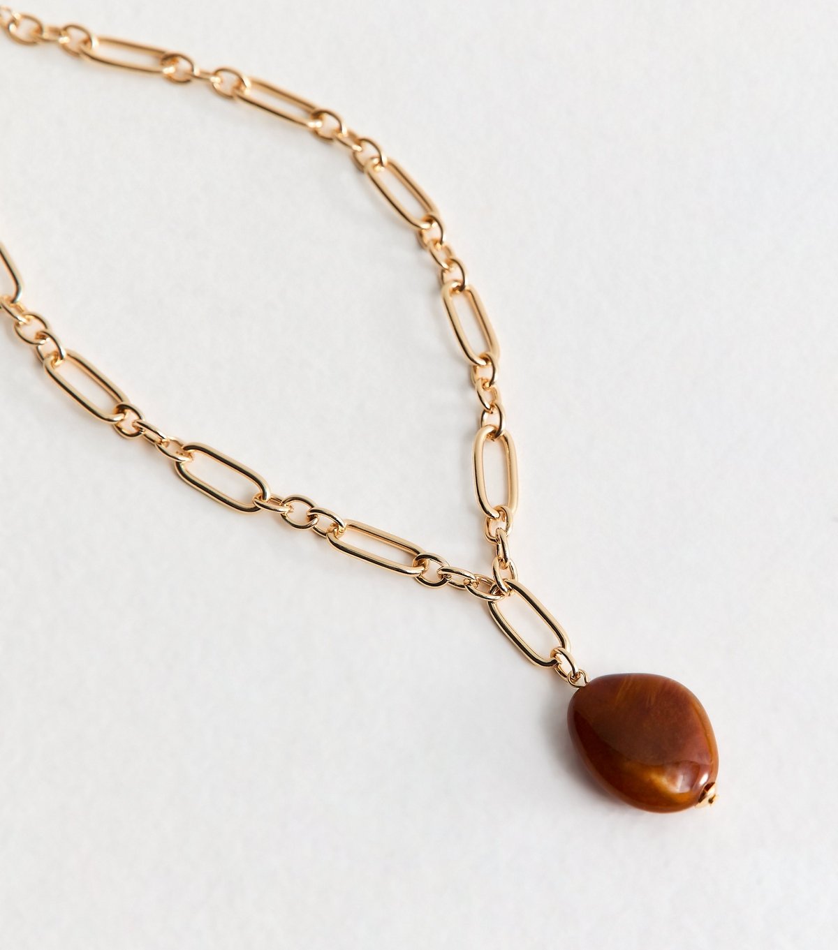 New Look Gold Tone Resin Pendant Chain Necklace New Look - 3