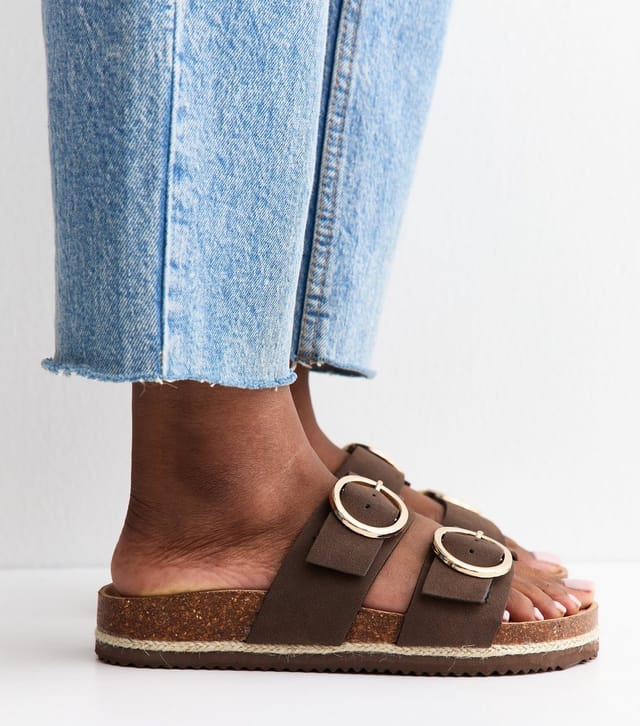 New Look Women's Wide Fit Brown Faux Suede Round Buckle Sandals Vegan New Look - 2