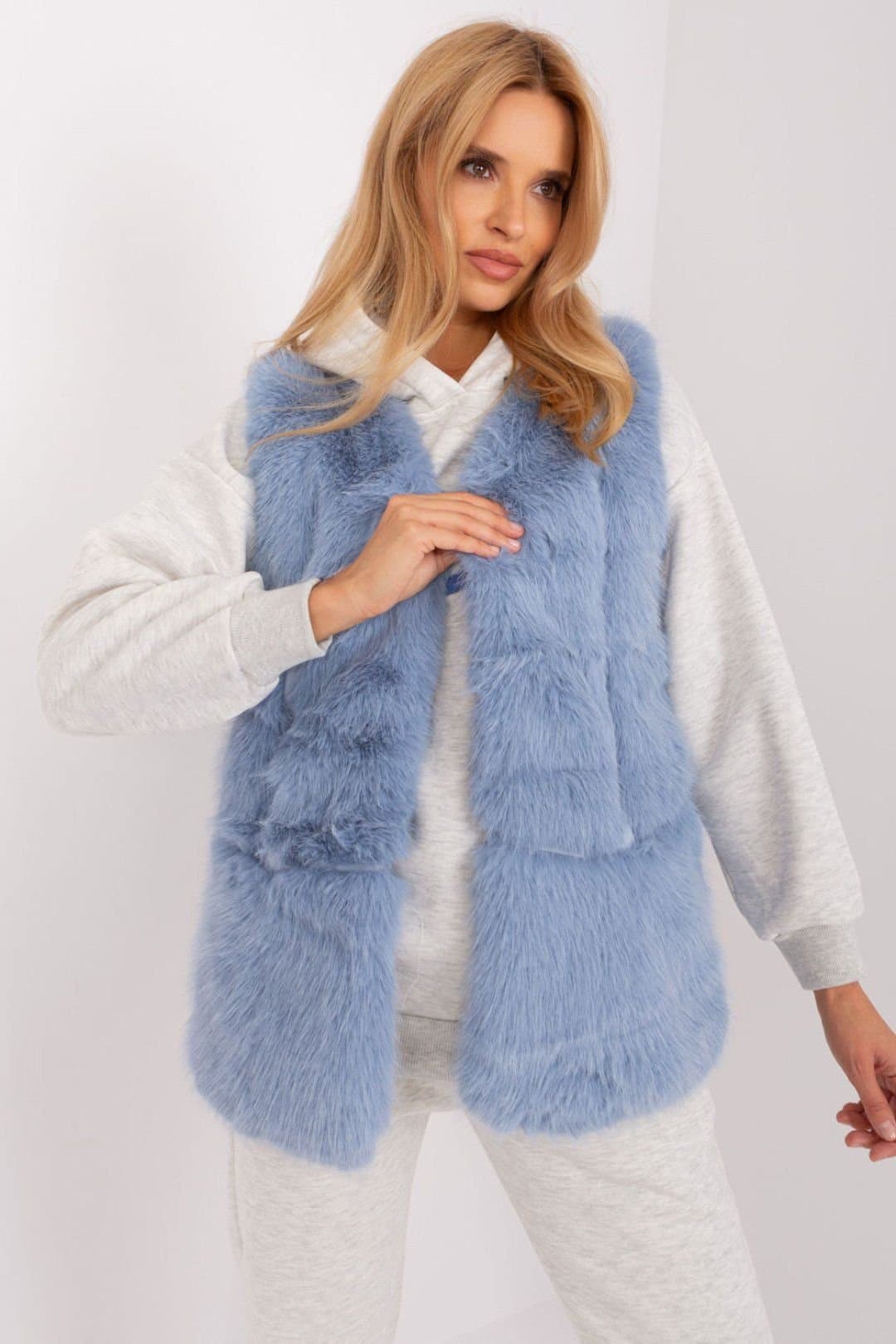Love Lace Love Lace Women's Soft Polyester Fur Vest with Pockets Lining in Blue
