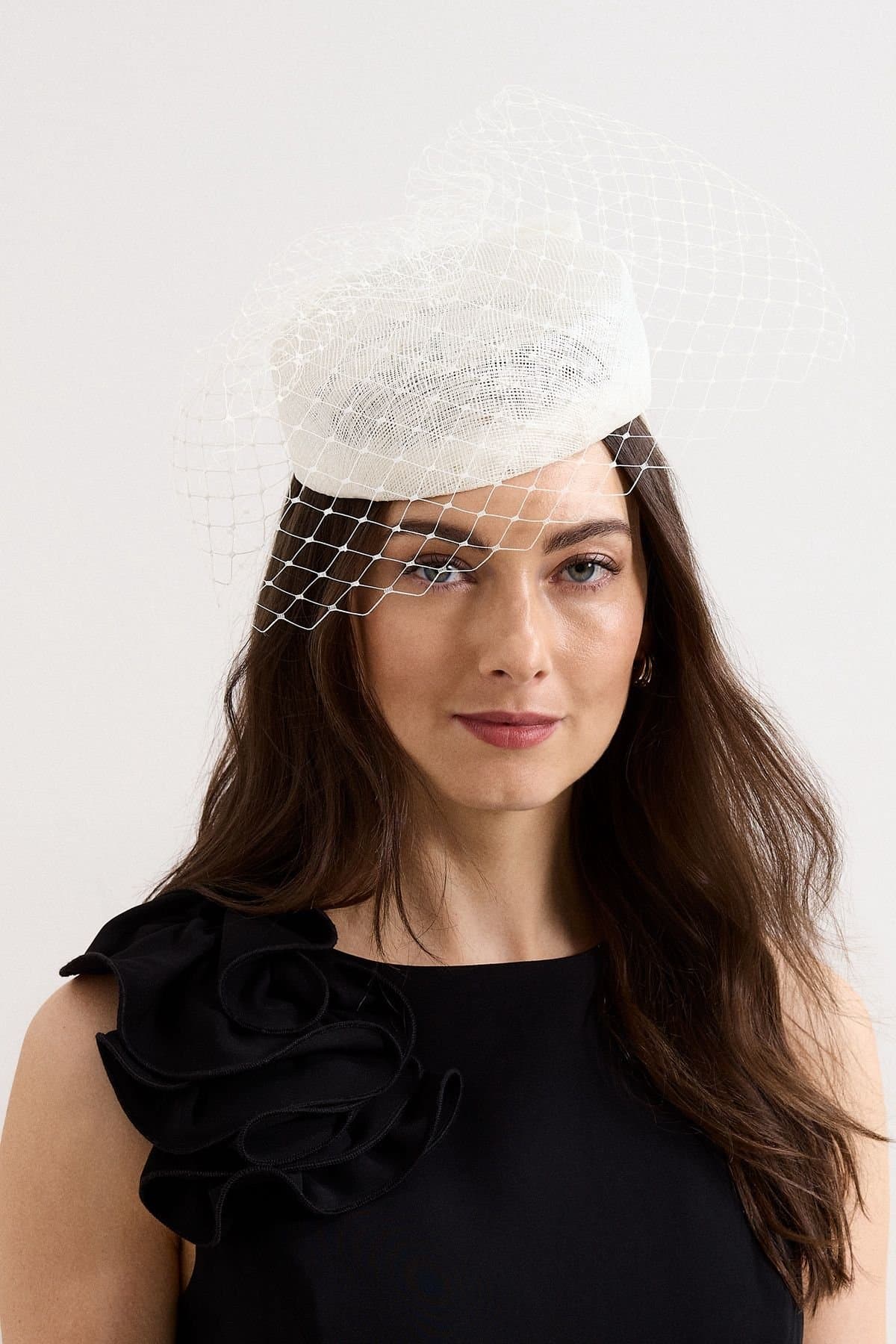 Phase Eight Phase Eight Women's Veiled Pillbox Fascinator in Ivory