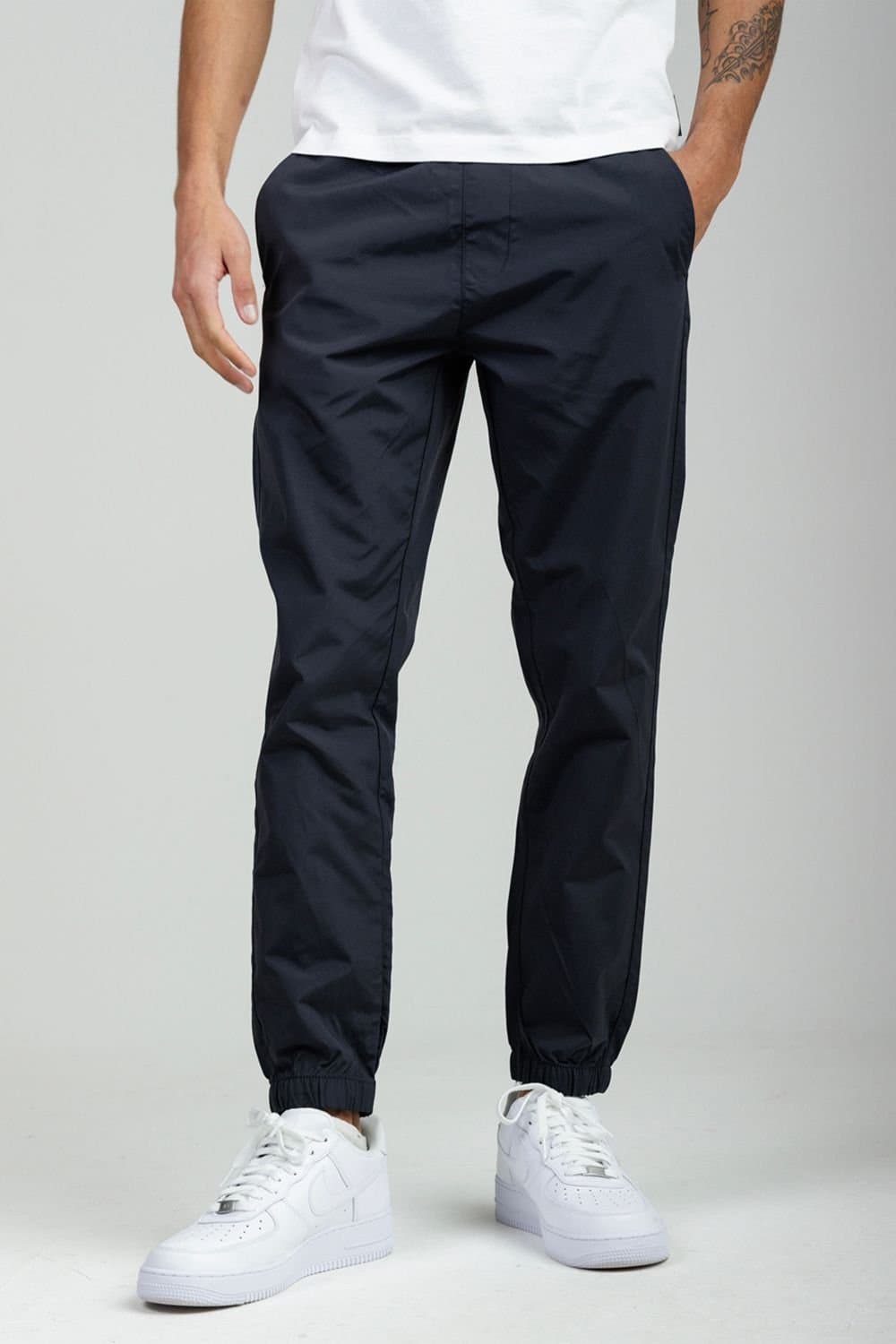 French Connection French Connection Men's Nylon Tech Cuffed Trousers in Navy