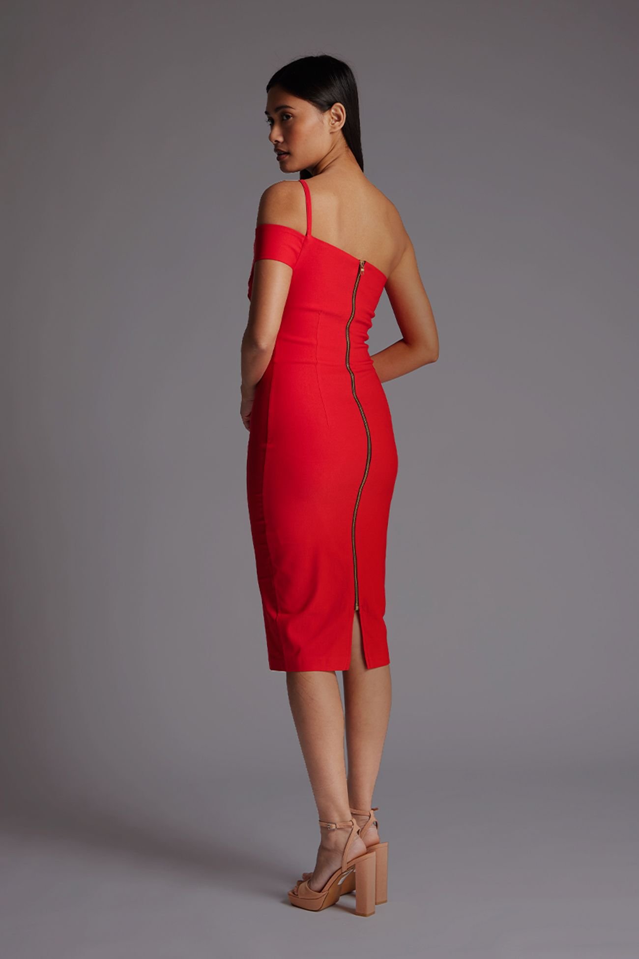 Vesper Vesper Women's One Shoulder Asymmetric Midi Dress in Red - 3