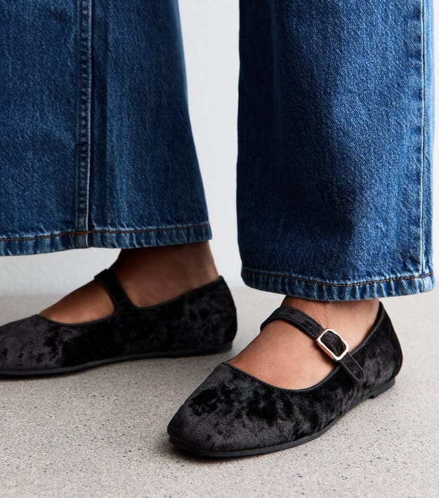 New Look Women's Black Velvet Mary Jane Shoes Vegan New Look - 3