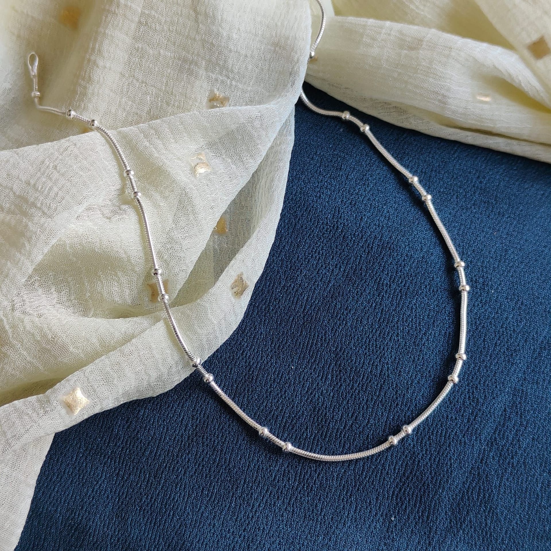 The Colourful Aura The Colourful Aura Women's 925 Silver This Slim Thread Thin Minimalist Payal Anklet - 4