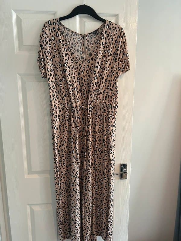 New Look New look leopard print 3/4 wide leg tie waist play suit hen do summer size 12