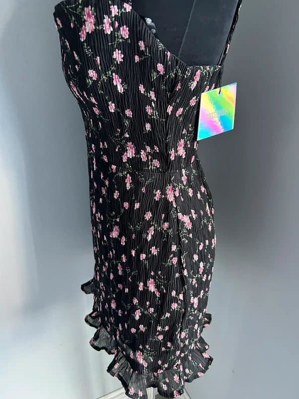 Missguided Missguided black ditsy floral chiffon dress 10 (ref v24)