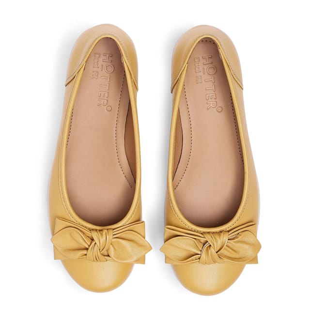 Hotter Hotter Women's 'Jewel' Ballerina Pumps in Mustard - 3