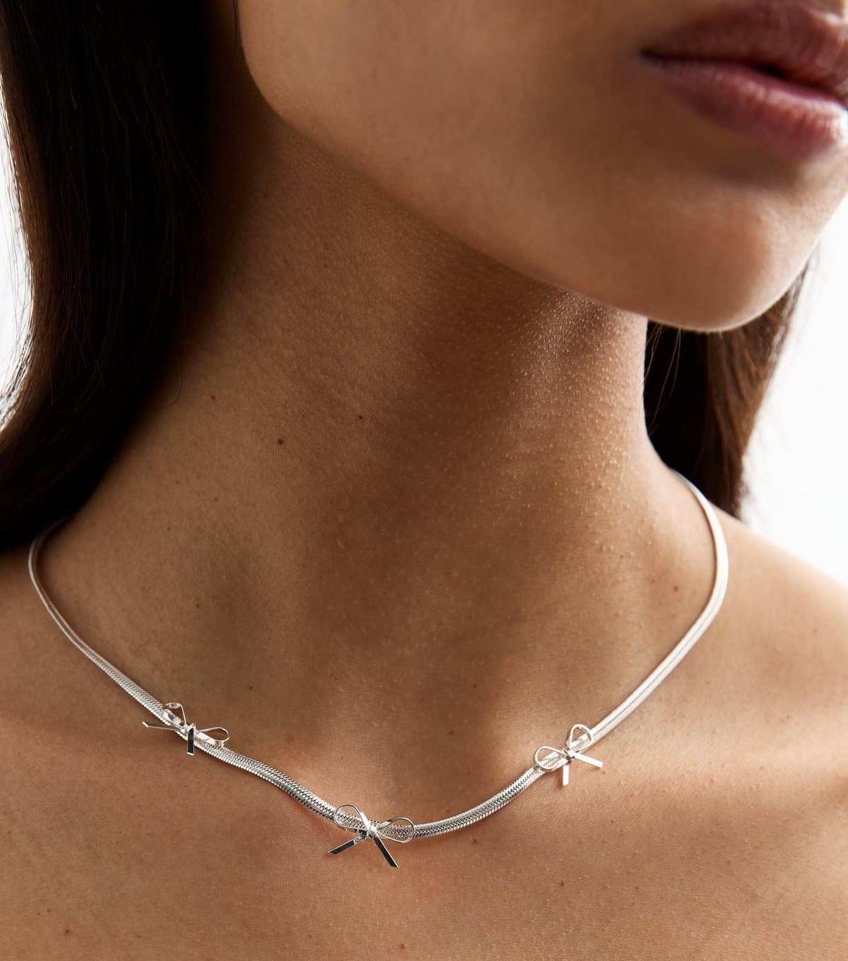 New Look Silver Tone Bow Snake Chain Necklace New Look