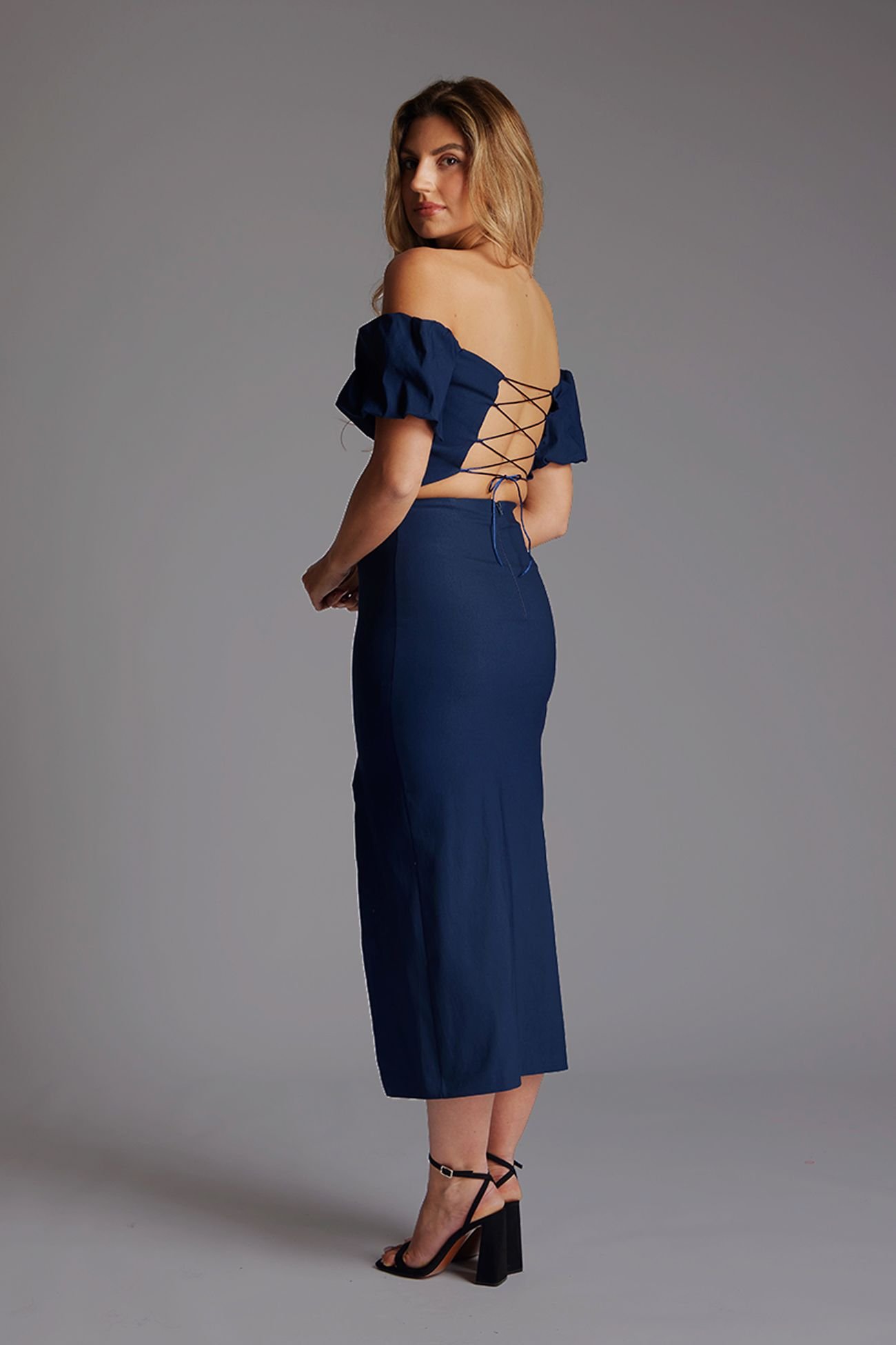 Vesper Vesper Women's Bardot Lace Up Back Midaxi Dress In Navy - 3