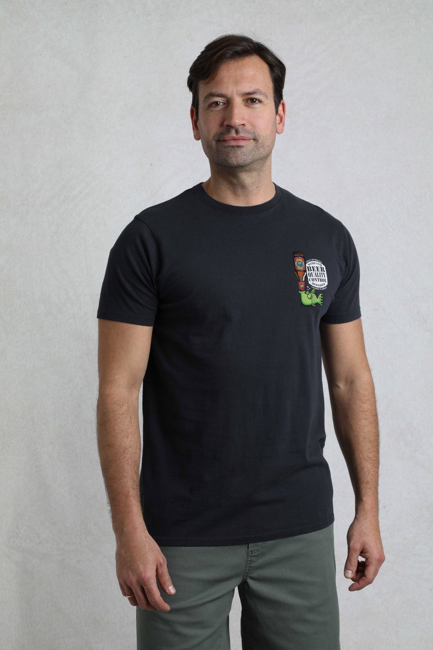 Weird Fish Weird Fish Men's Beer Offisher Artist T-Shirt in Navy - 3