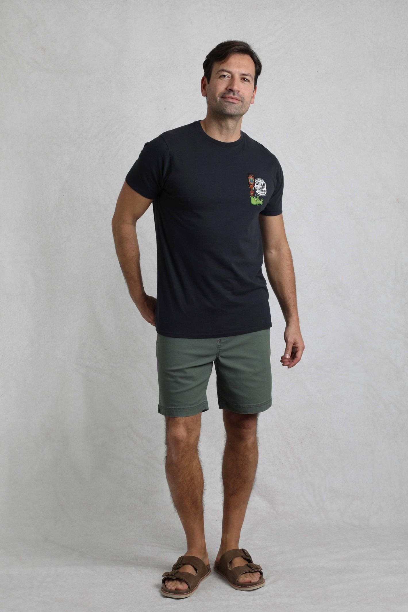 Weird Fish Weird Fish Men's Beer Offisher Artist T-Shirt in Navy - 4