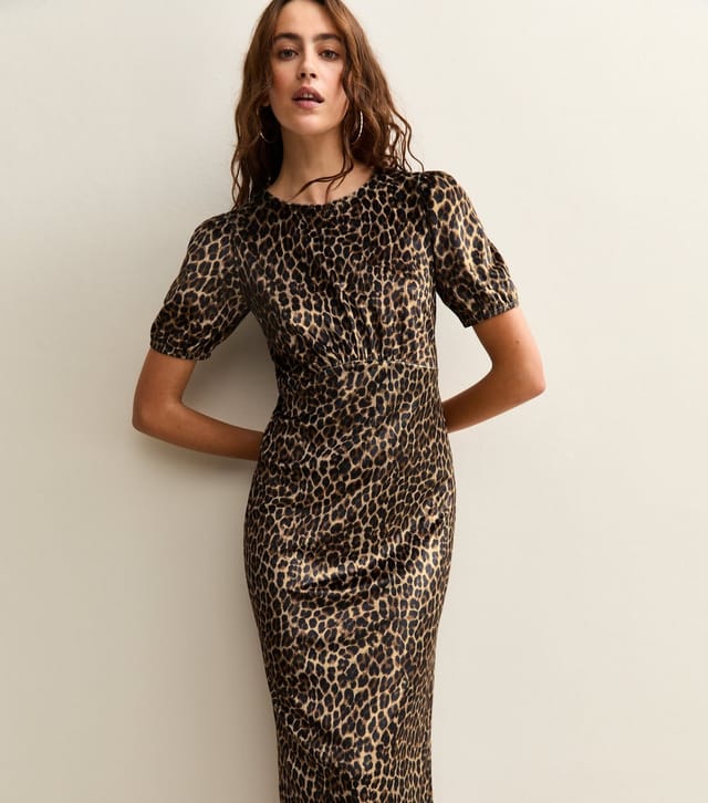 New Look Women's Brown Velvet Animal Print Midi Dress New Look - 2