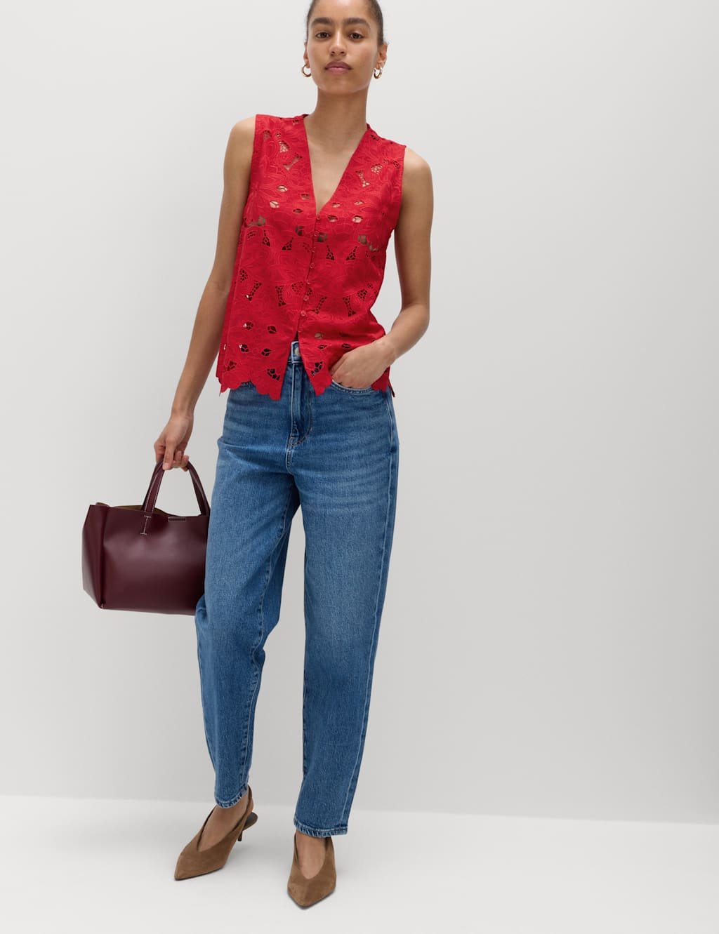 Marks & Spencer M&S Floral V-neck Cutwork Detail Waistcoat Rouge - 3