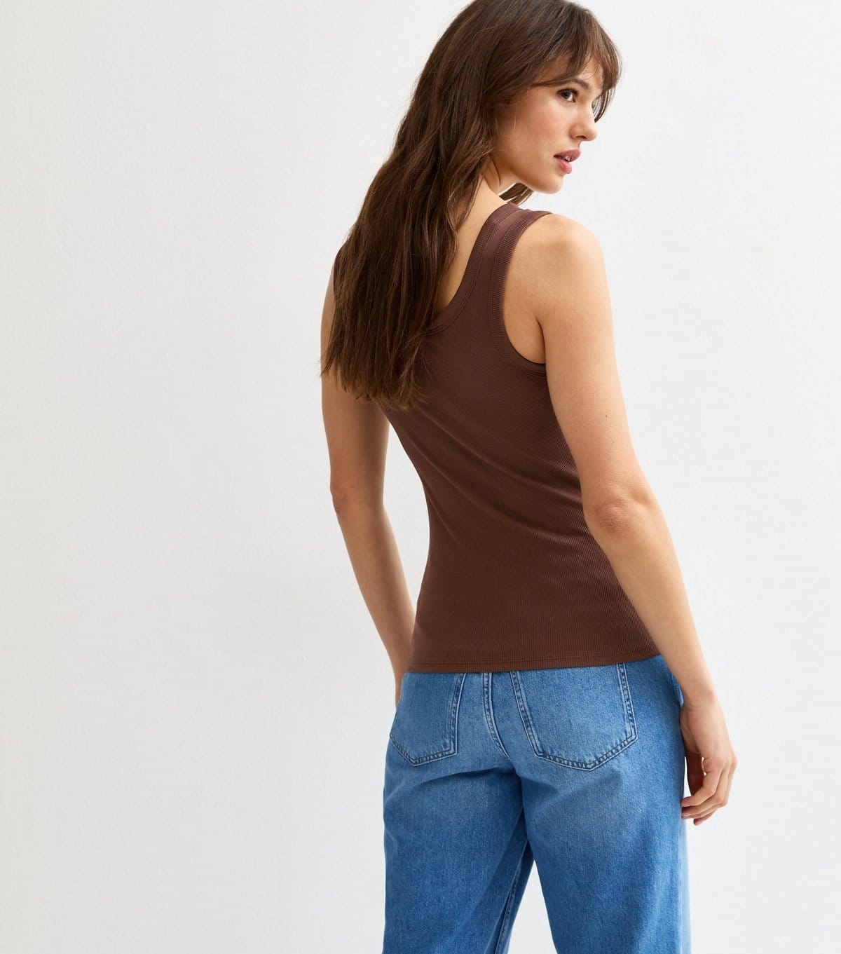 New Look Women's Tall Dark Brown Ribbed Scoop Neck Vest New Look - 4