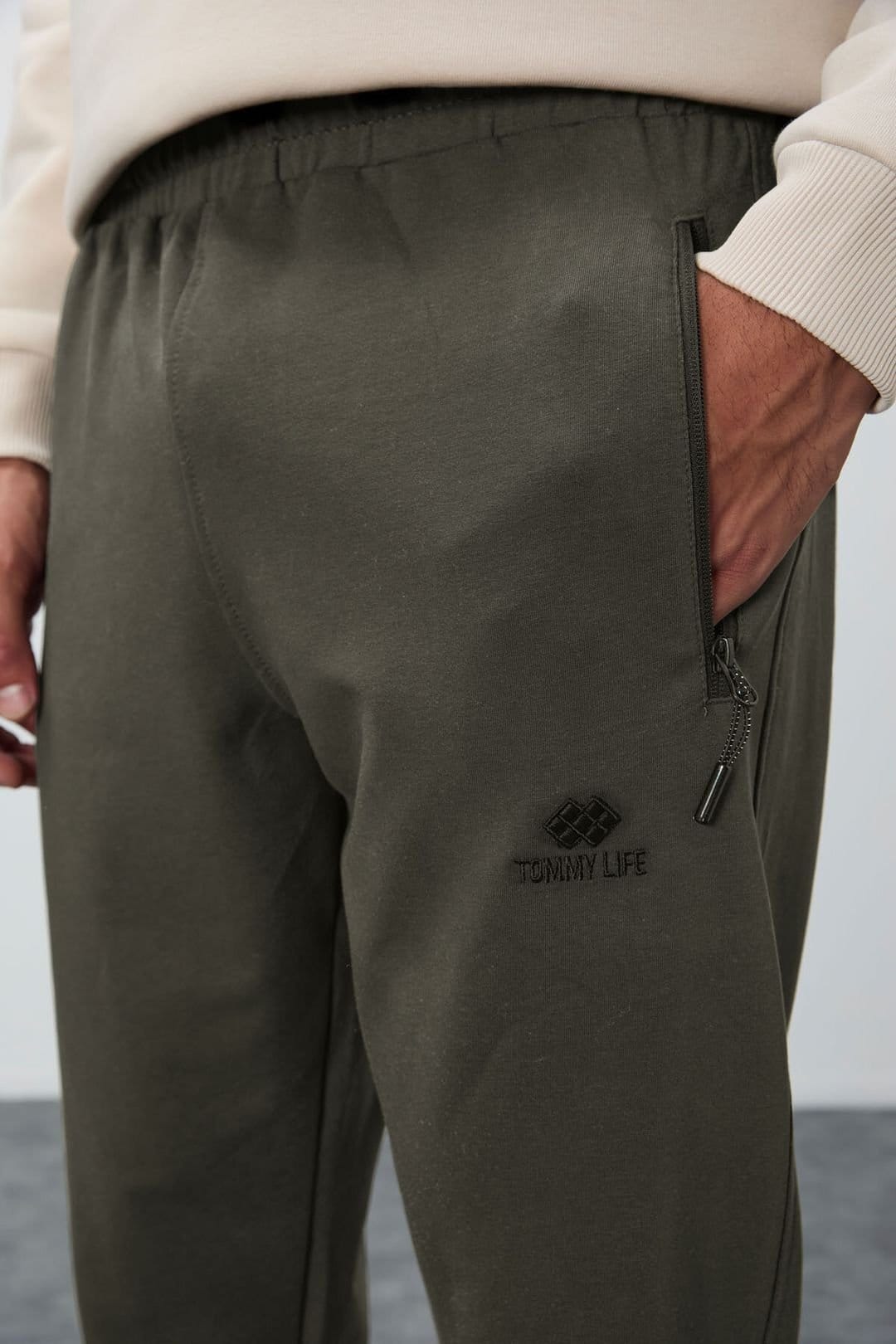 Tommy Life Tommy Life Men's Jogger Sweatpants With Zip Pocket in Olive - 4