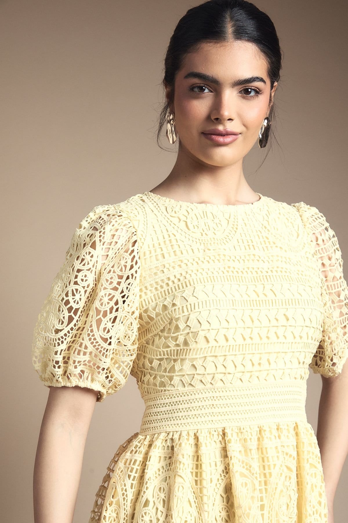 Oasis Oasis Women's Lace Puff Sleeve Midaxi Dress in Yellow - 4